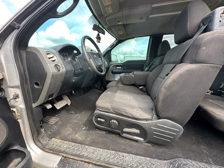 2004-ford-f150-image-35