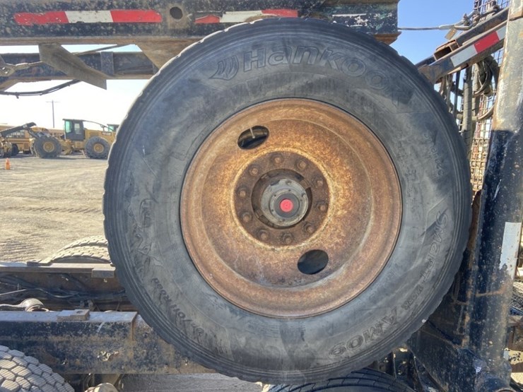 2004-peterbilt-378-image-27