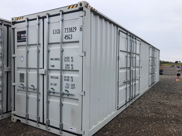 #100-•-40’-shipping-container-image-2