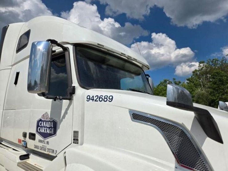 2015-volvo-vnl-t/a-hiway-tractor---sleeper-4v4nc9e-image-11