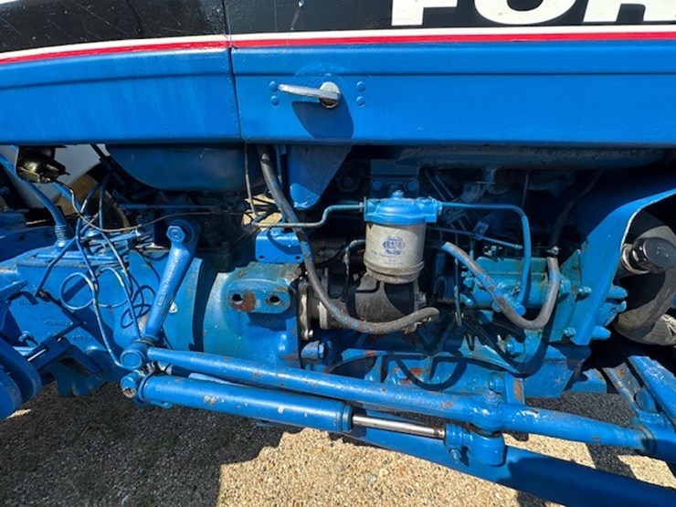 ford-2910-image-42