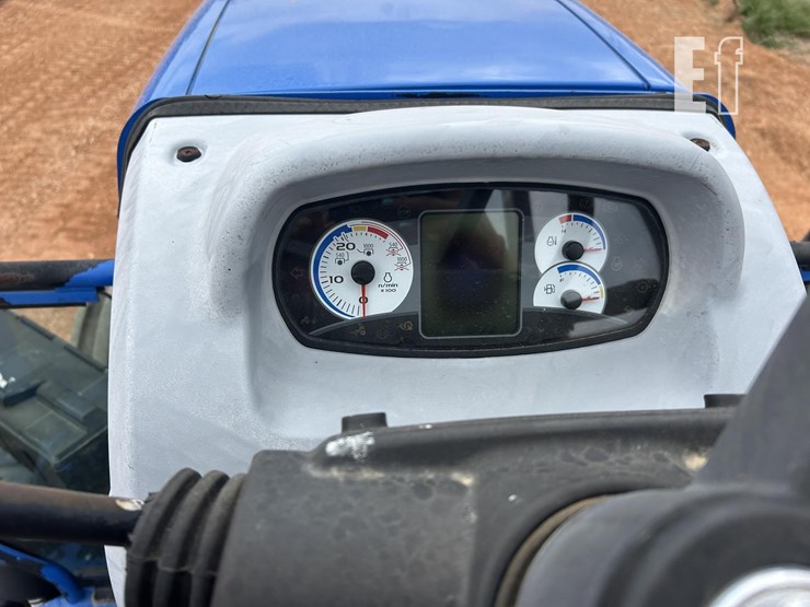 2014-new-holland-ts6.110-image-13