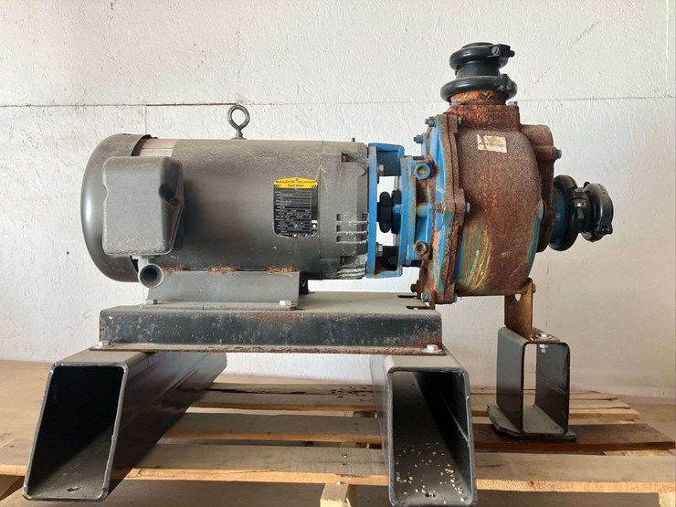 john-blue-pump-with-15hp-electric-motor-image-1
