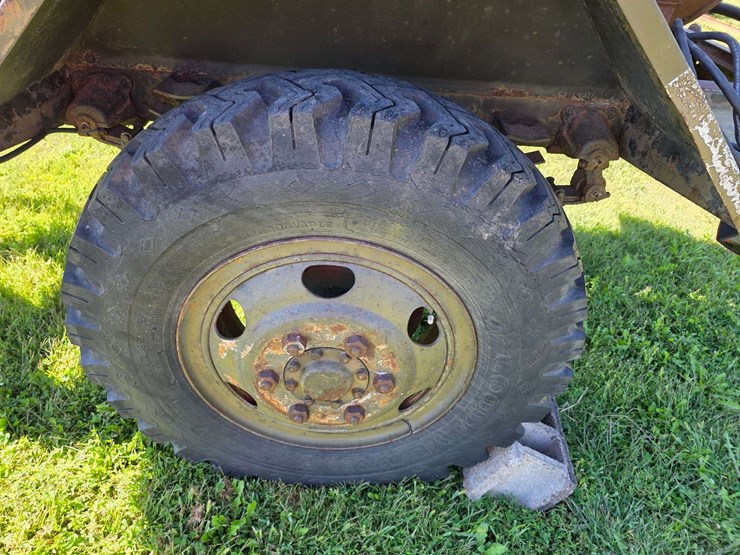 500-gallon-fuel-trailer-on-heavy-duty-trailer,-12v---25-gallon-per-minute-pump-image-11