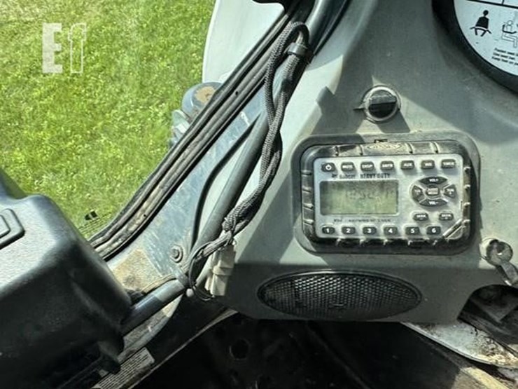 2019-bobcat-t770-image-37