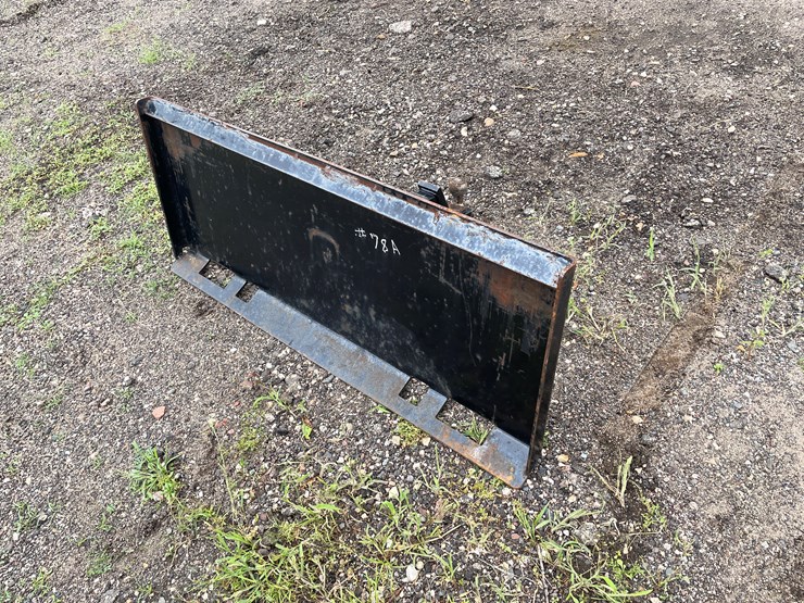 #210-•-skid-steer-mount-receiver-plate-image-4