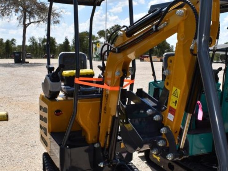 mx12rx-mini-excavator-(serial-#-mx12rx2025j001059)-(k)-image-2