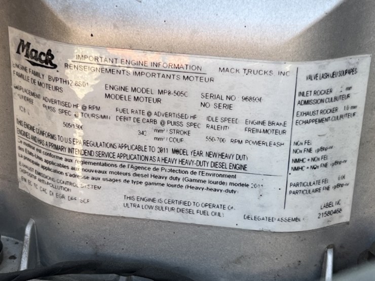 2012-mack-cxu613-t/a-truck-tractor-image-11
