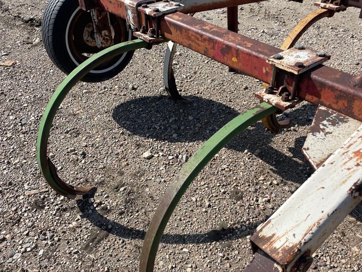 12ft-chisel-plow-image-5