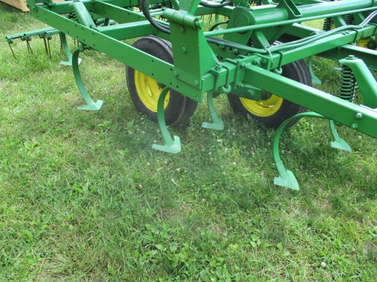 john-deere-1100-image-10