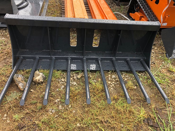 #81-•-wolverine-63”-skid-steer-manure-fork-image-3