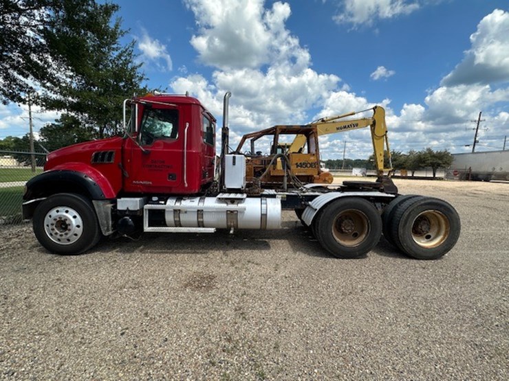 #206-•-2014-mack-gu713-image-5