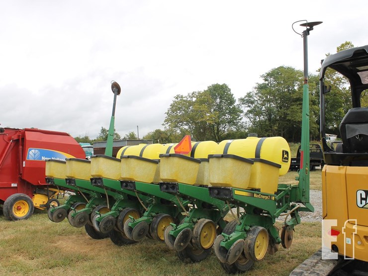 john-deere-7200-image-7