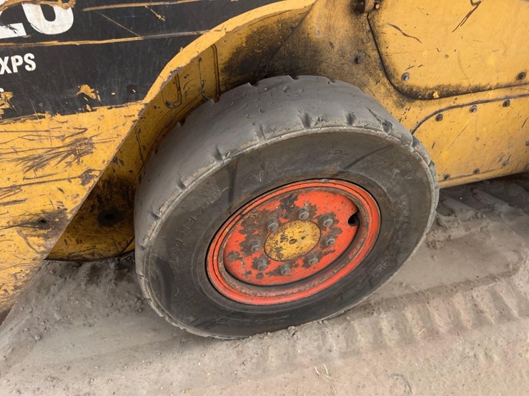 2008-caterpillar-272c-image-11