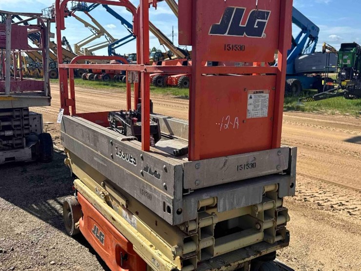 jlg-1930es-image-3