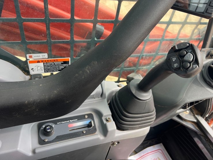 kubota-svl97-2-image-30