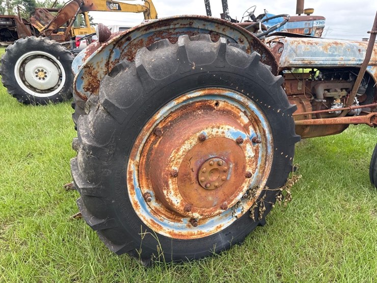 ford-8n-image-11