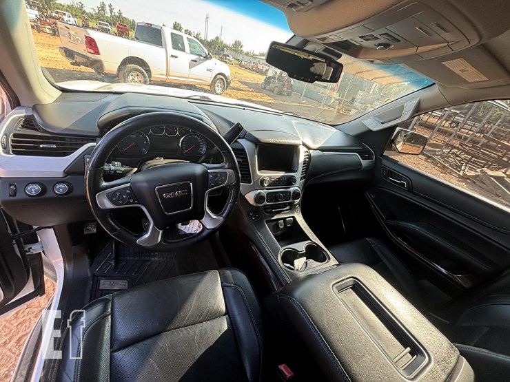 2019-gmc-yukon-slt-image-10