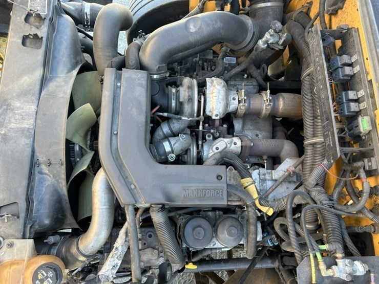2013-ic-pb10500-school-bus-image-32