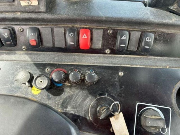 2019-jcb-409-image-13