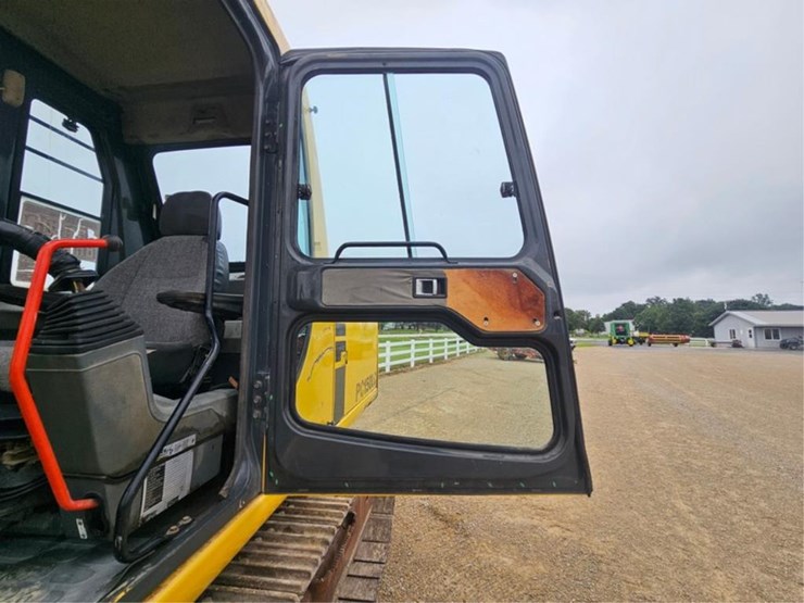 komatsu-pc150-lc-image-27
