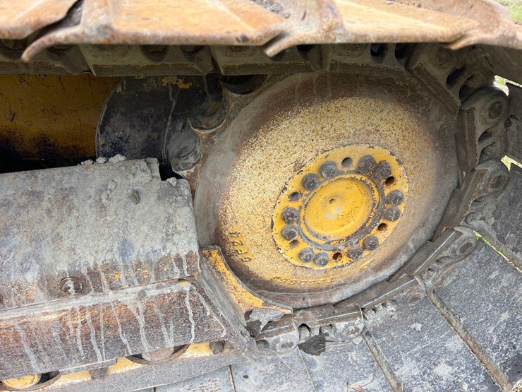 2016-deere-650k-lgp-image-8