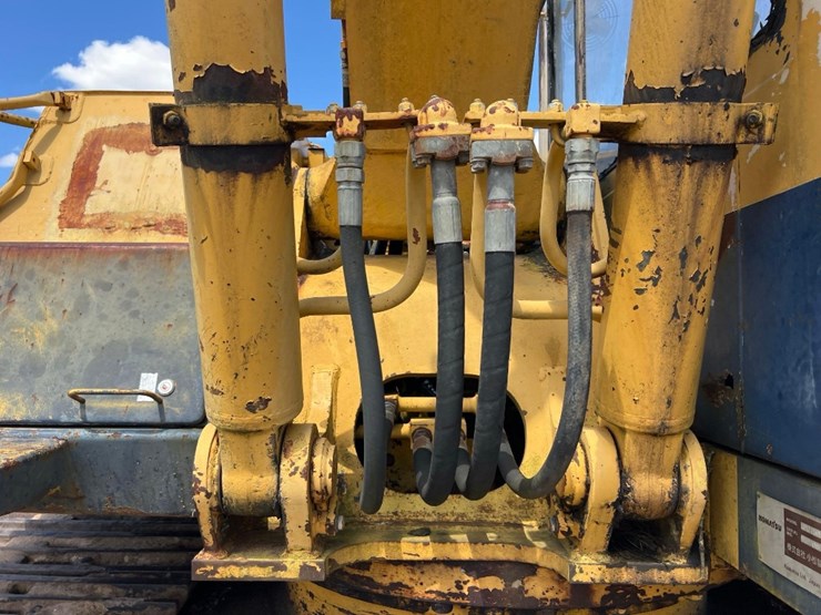 komatsu-pc150-5-image-12