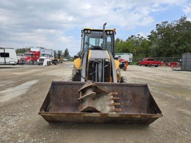 2009-volvo-bl70-image-2