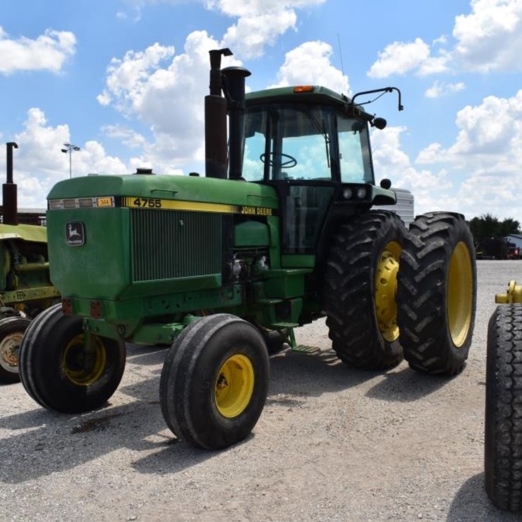 JOHN DEERE 4755