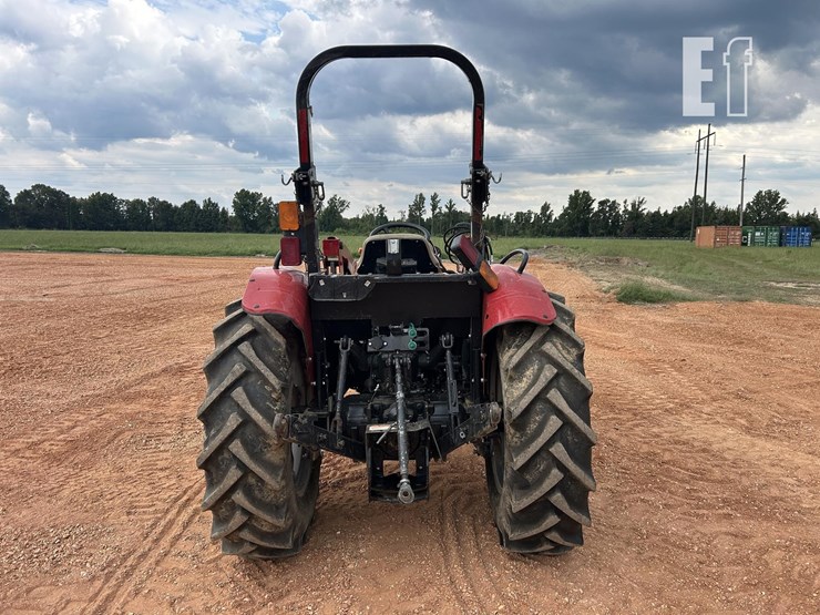 case-ih-farmall-70a-image-4