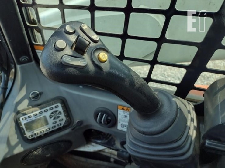 2016-bobcat-t770-image-9