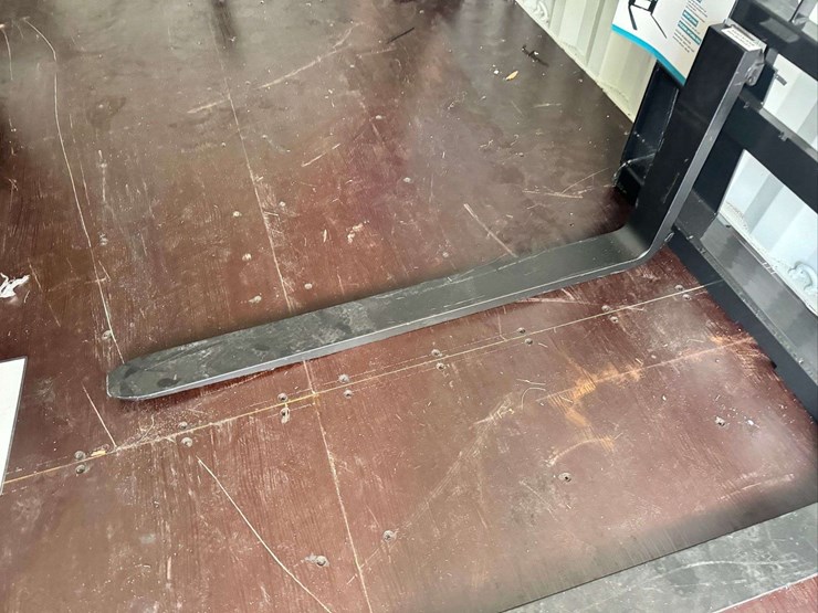gindustry-saii100-adjustable-fork-attachment-image-6
