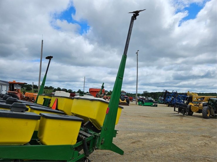 john-deere-7200-image-43