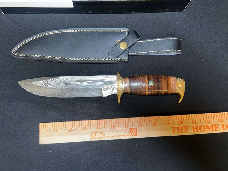 custom-damascus-steel-fixed-blade-knife-w/-cream/red-striped-handle-image-1