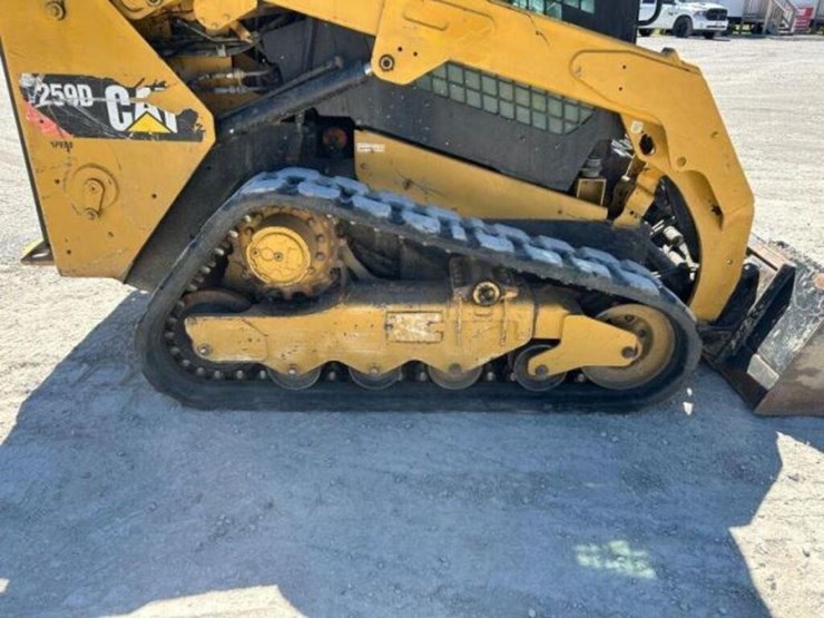 2014-caterpillar-259d2-multi-terrain-loader-cat025-image-30