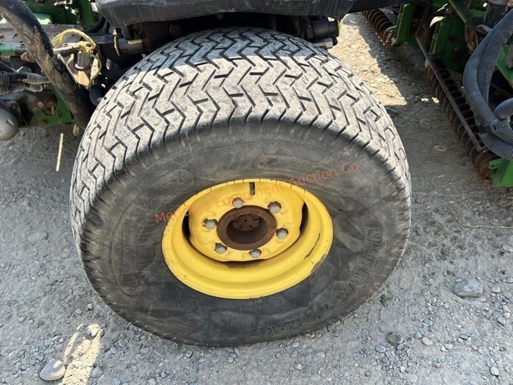 john-deere-3235c-image-12