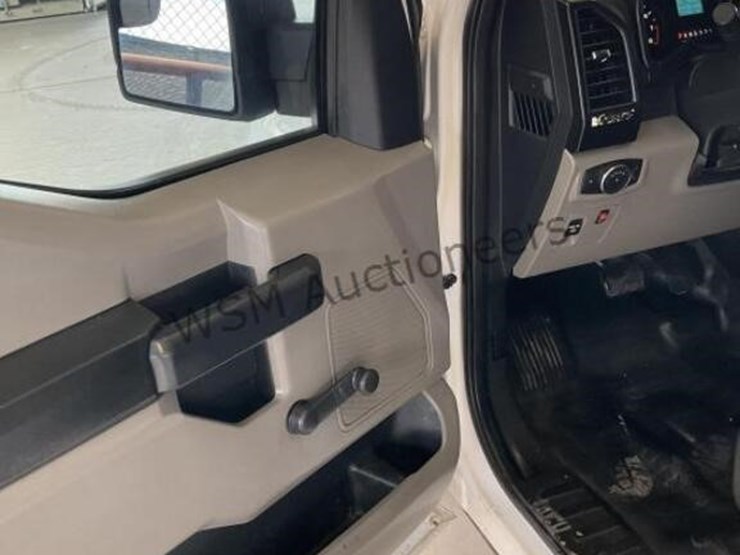 2016-ford-f150-image-23