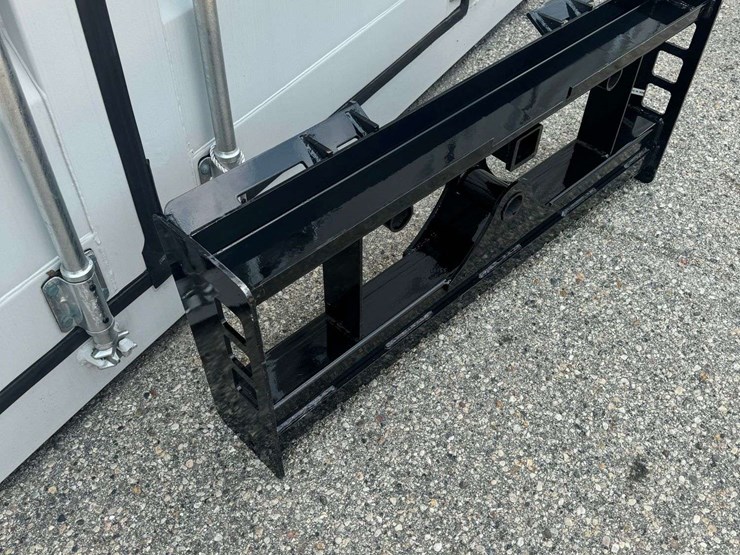 wolverine-pff3-13-45w-skid-steer-attachment-tool-image-4