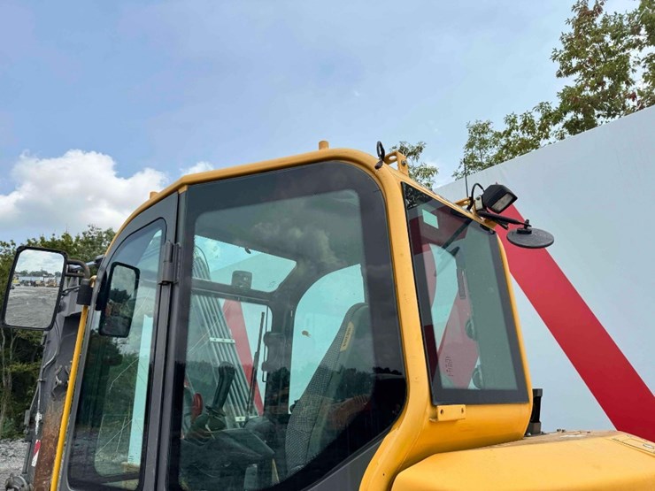 2018-volvo-ecr88d-image-4