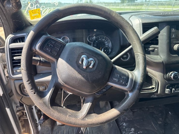 2019-dodge-ram-5500-image-32