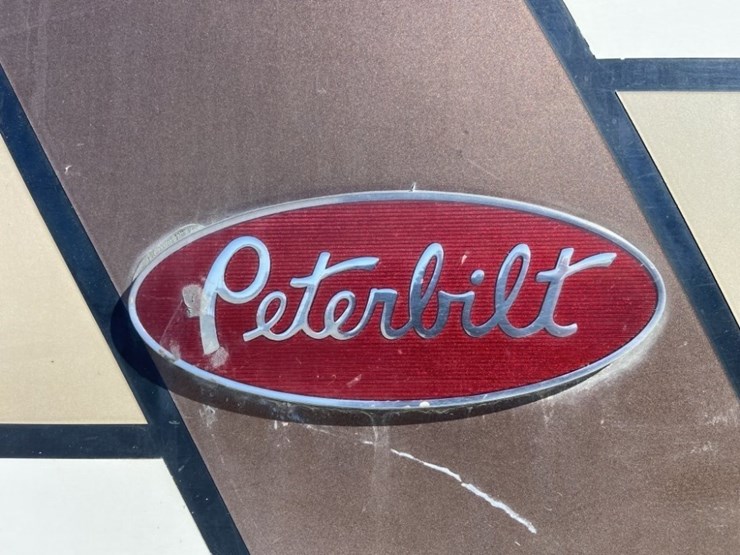 2004-peterbilt-378-image-18