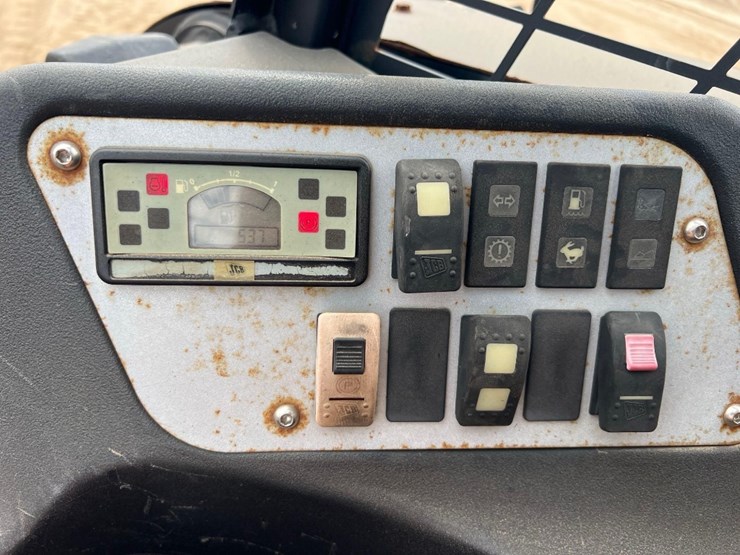 jcb-1110t-image-24