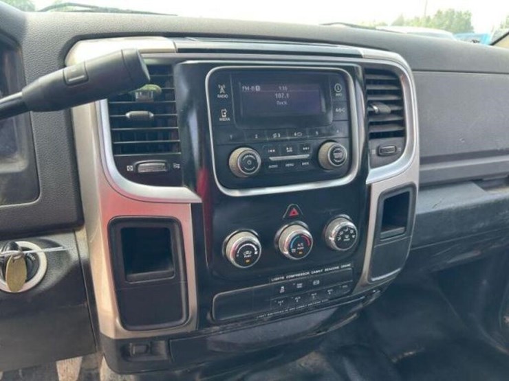 2015-dodge-ram-5500hd-image-12