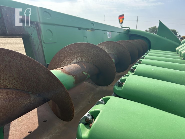 2012-john-deere-618c-image-25