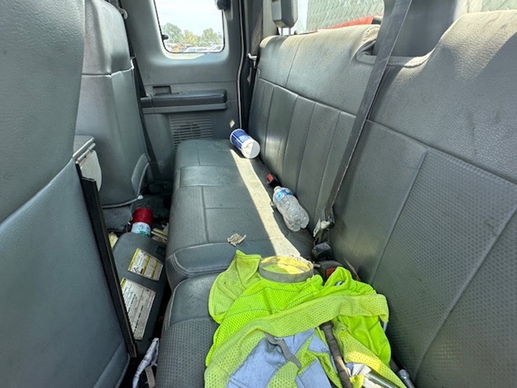 2011-ford-f250-image-26