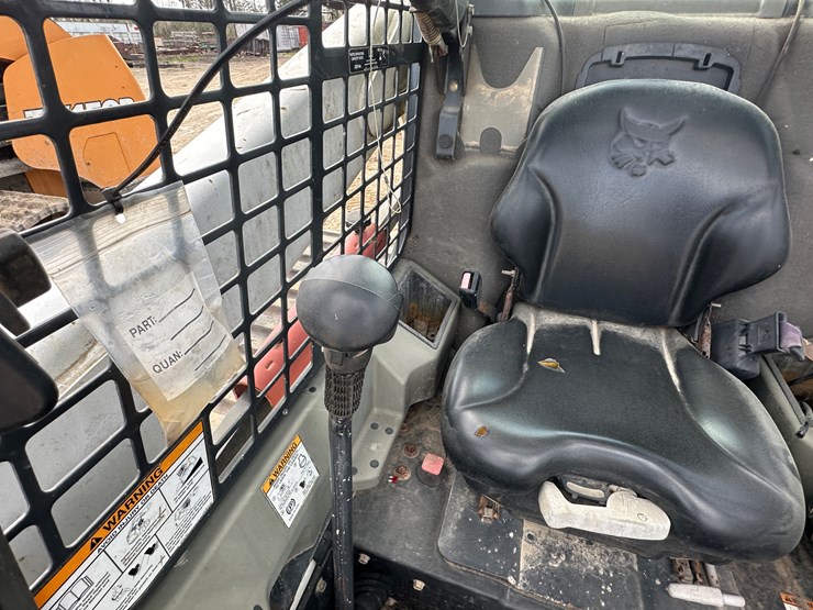 2014-bobcat-t750-image-53