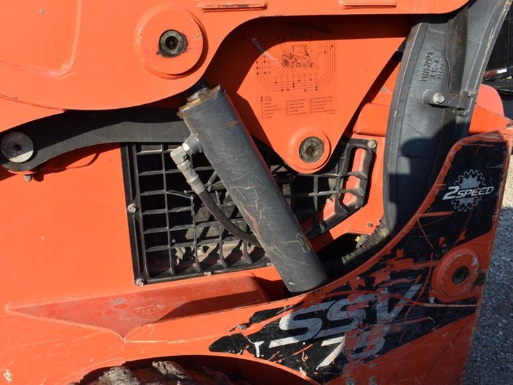 kubota-ssv75-image-10