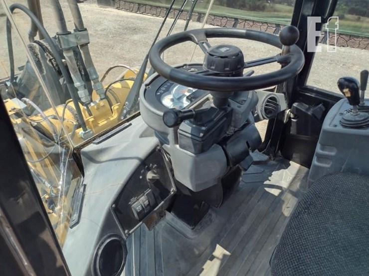 caterpillar-930g-image-12