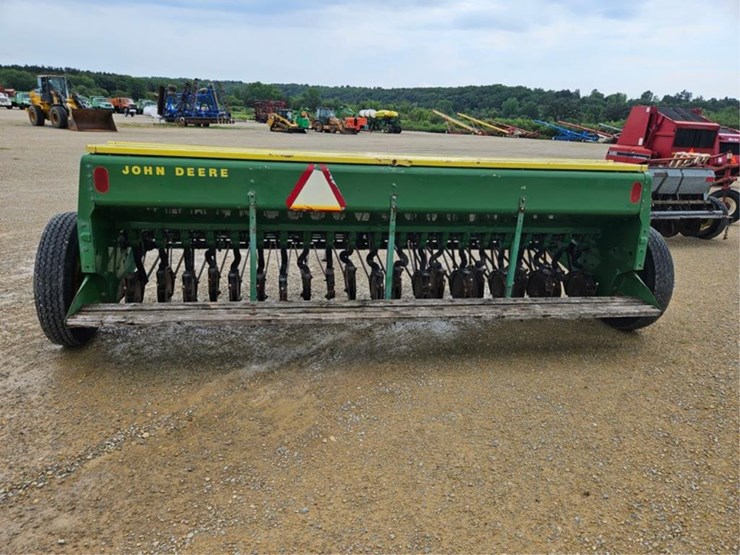 john-deere-8300-image-4
