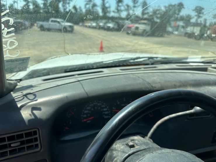 2002-ford-f250-image-34